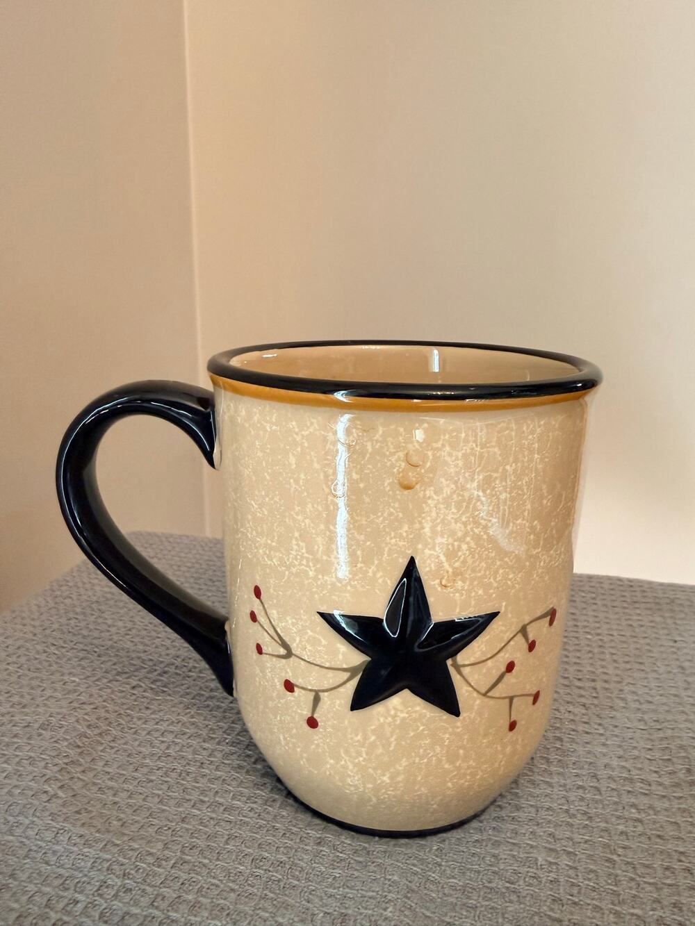 New Park Designs Star Vine ceramic  mug, sponged beige finish, 16 Oz.